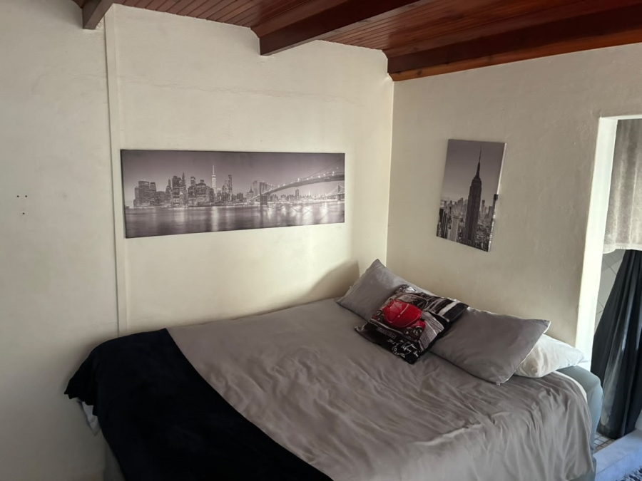 4 Bedroom Property for Sale in Fairy Glen Western Cape